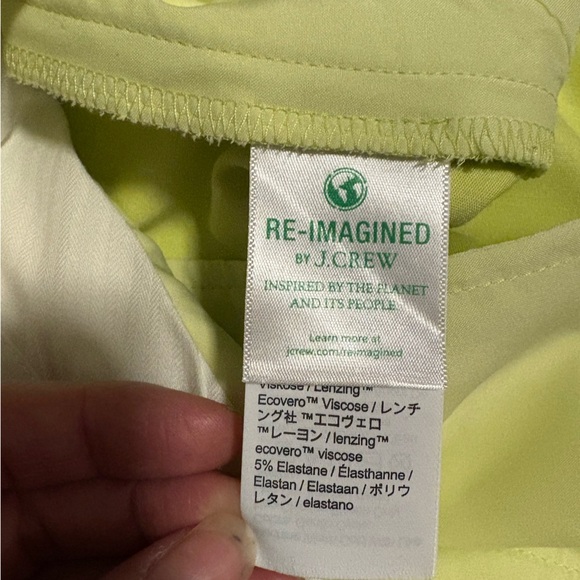 Size 6 chartreuse Bermuda shorts. NWT - Picture 6 of 7